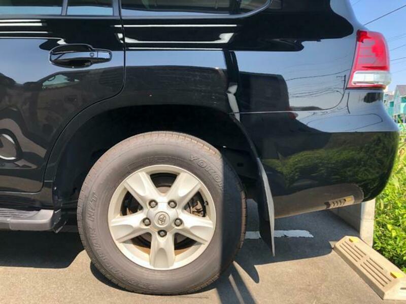 LAND CRUISER