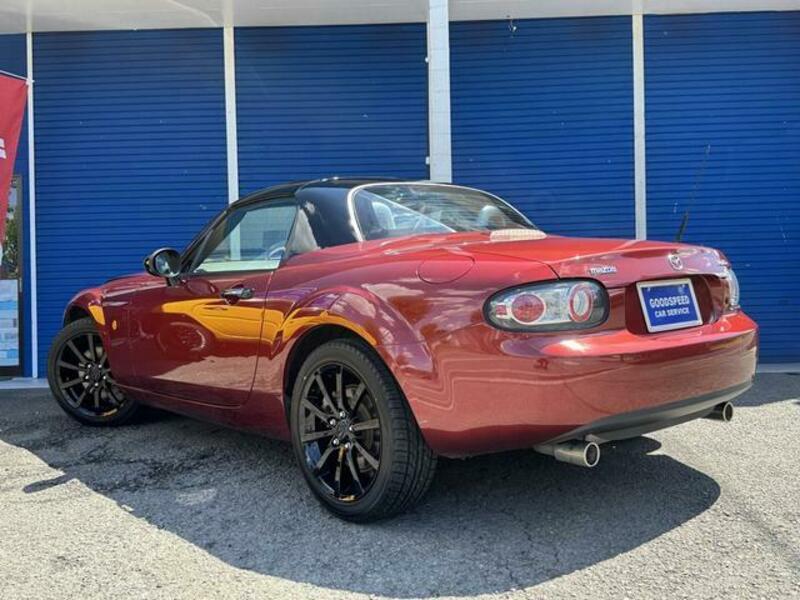 ROADSTER