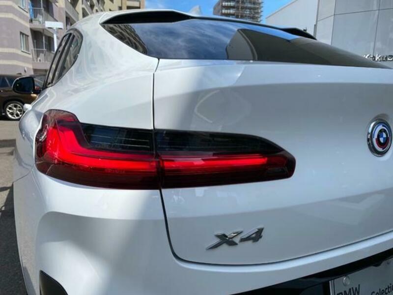 X4