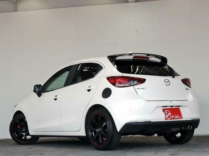 MAZDA2