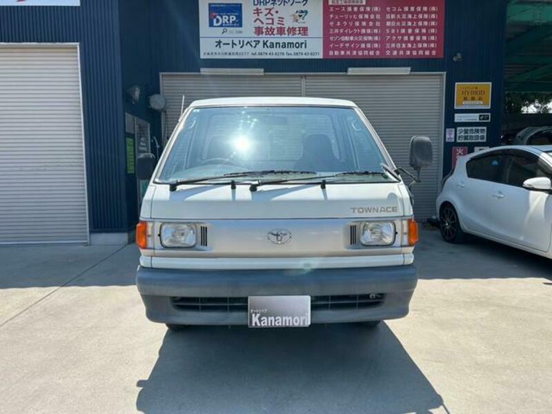TOWNACE TRUCK