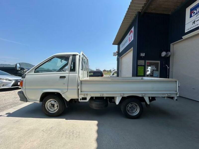 TOWNACE TRUCK