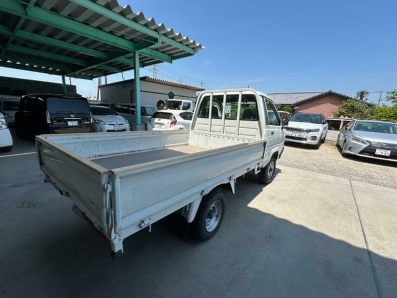 TOWNACE TRUCK