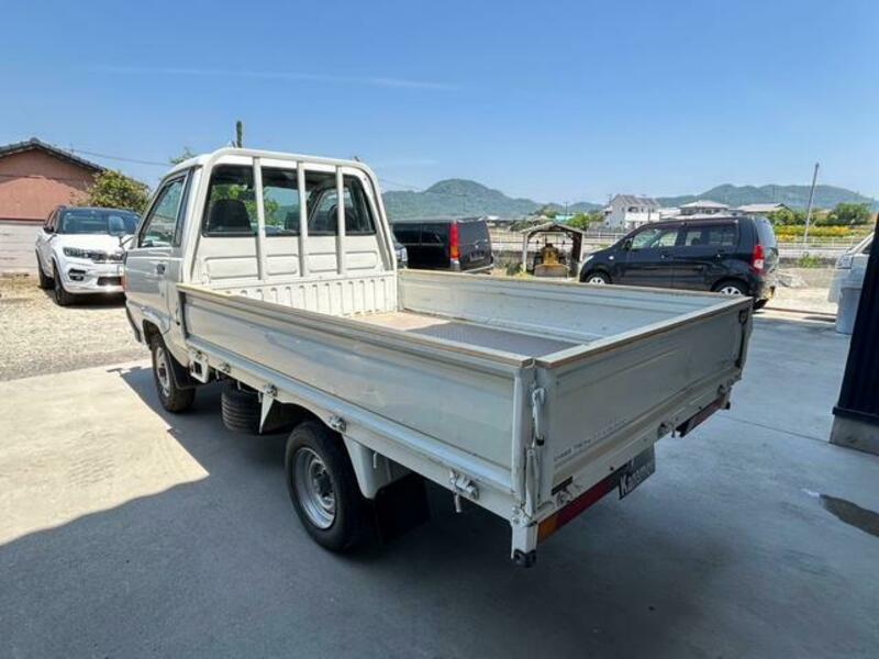 TOWNACE TRUCK