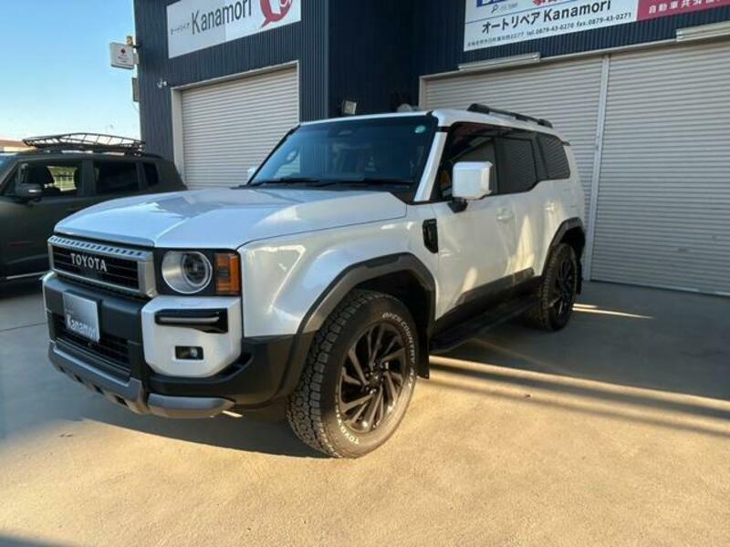 TOYOTA LAND CRUISER 250