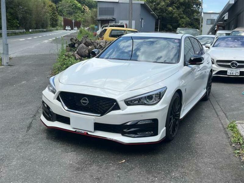 NISSAN SKYLINE