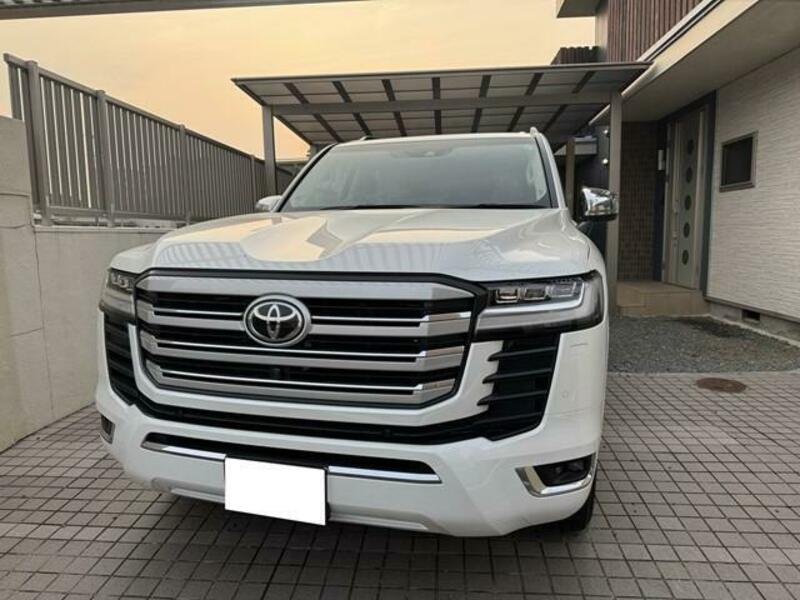LAND CRUISER