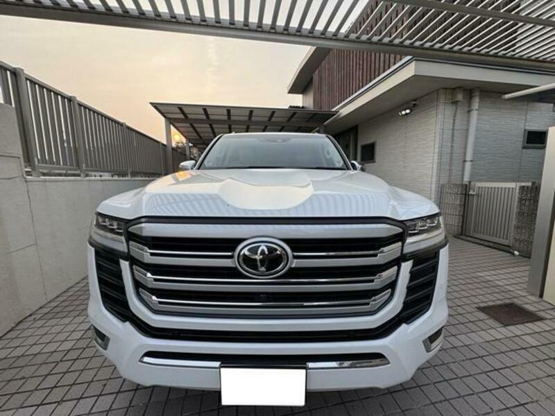 LAND CRUISER