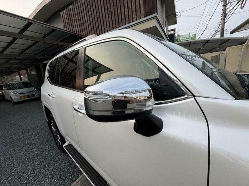 LAND CRUISER