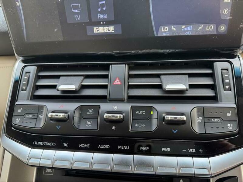 LAND CRUISER