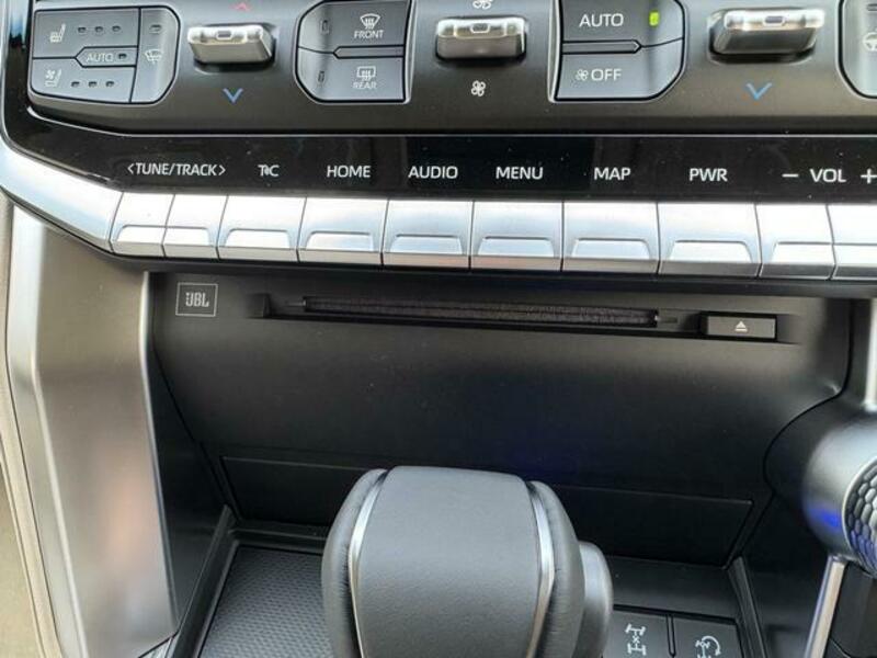 LAND CRUISER