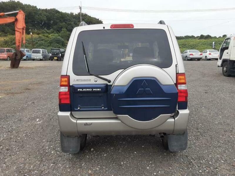 PAJERO MINI