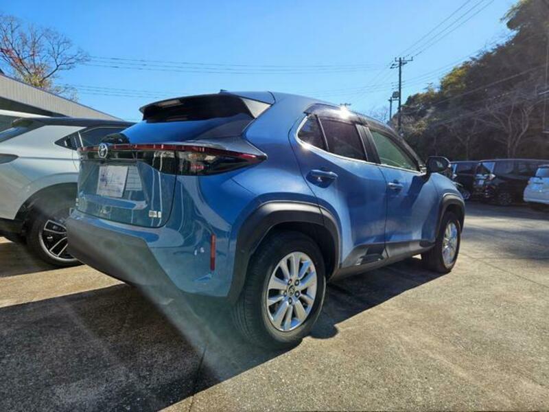 YARIS CROSS