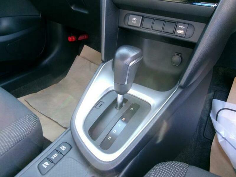 YARIS CROSS