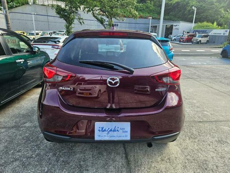 MAZDA2