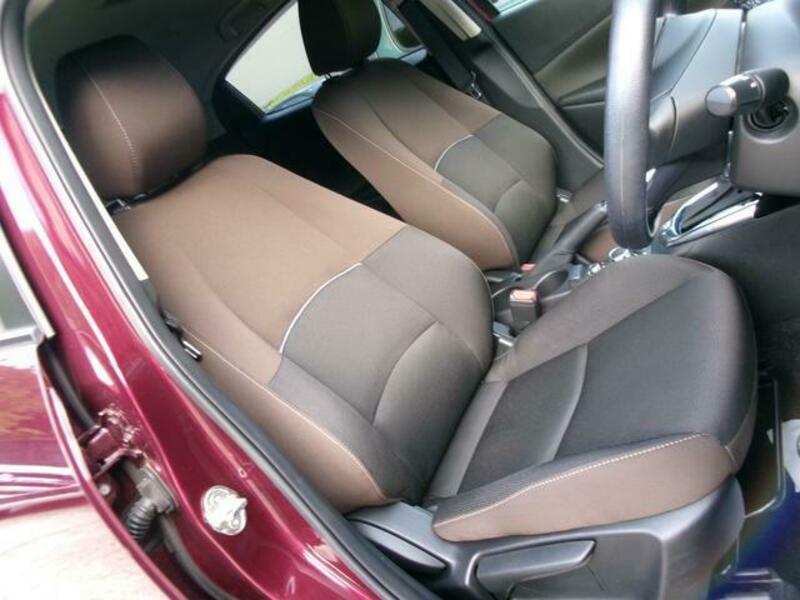 MAZDA2