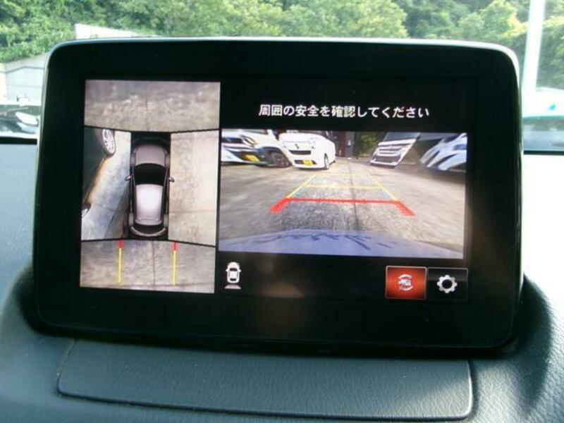 MAZDA2