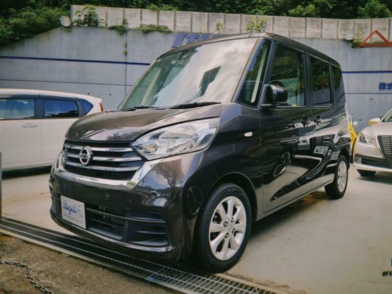 NISSAN DAYZ ROOX