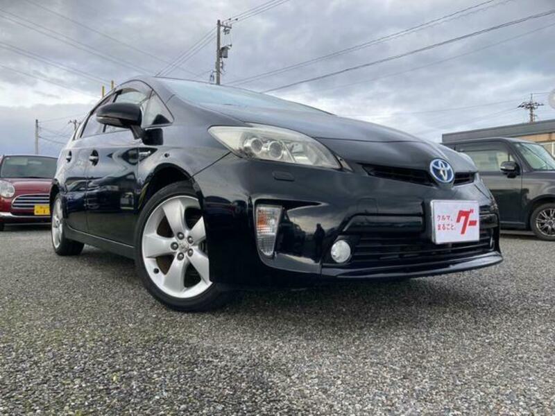 TOYOTA PRIUS