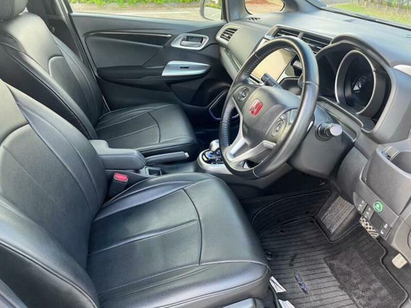 FIT HYBRID