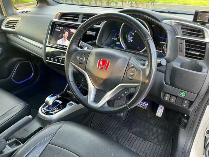 FIT HYBRID