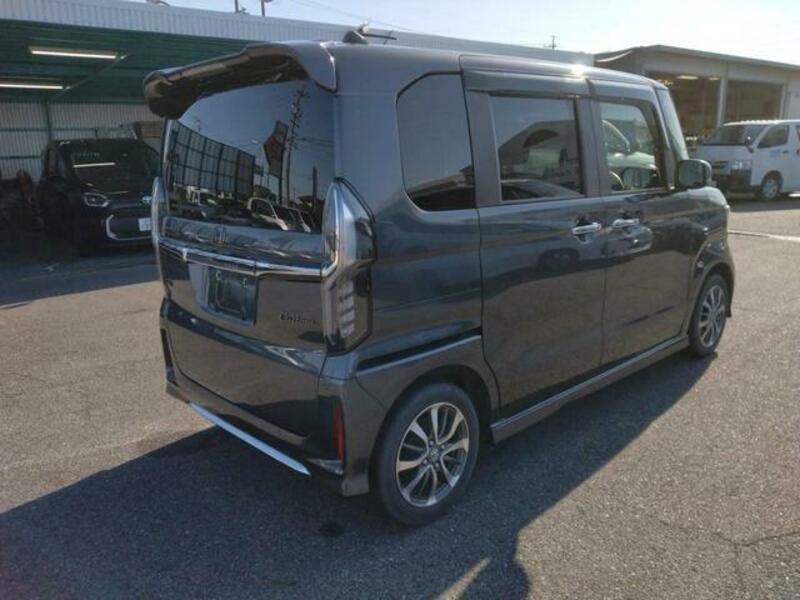 N BOX CUSTOM