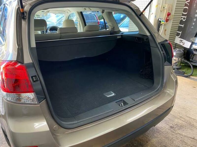 LEGACY OUTBACK