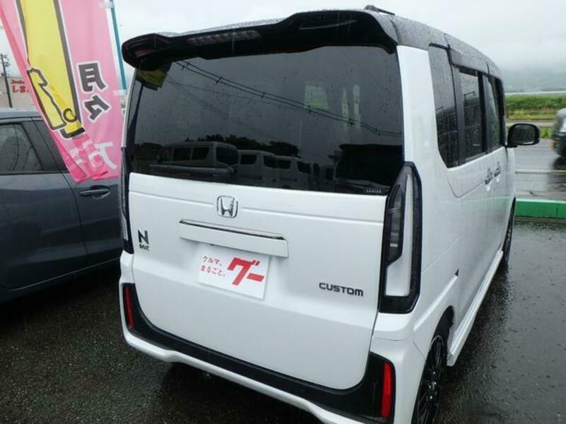 N BOX CUSTOM
