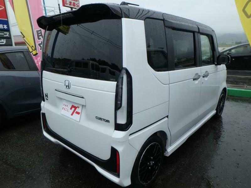 N BOX CUSTOM