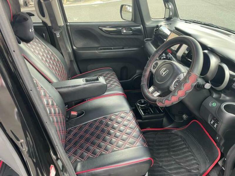 N BOX CUSTOM