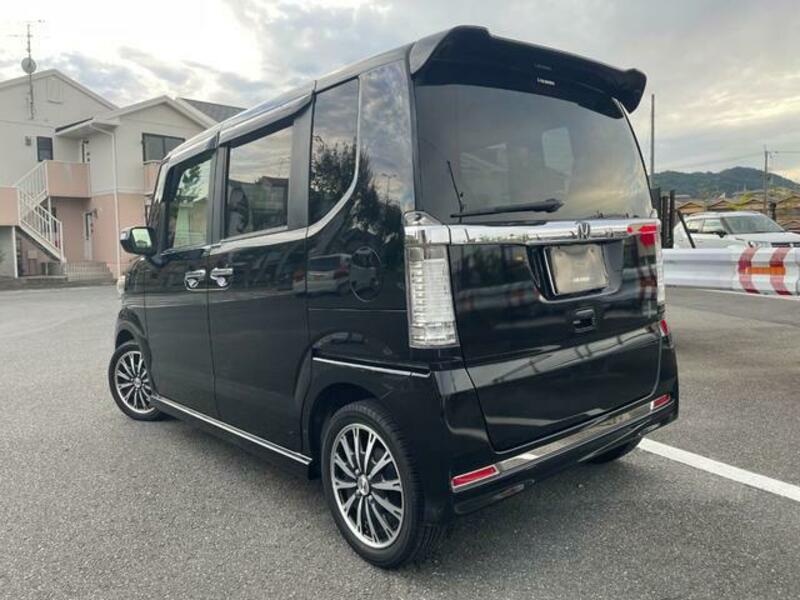 N BOX CUSTOM