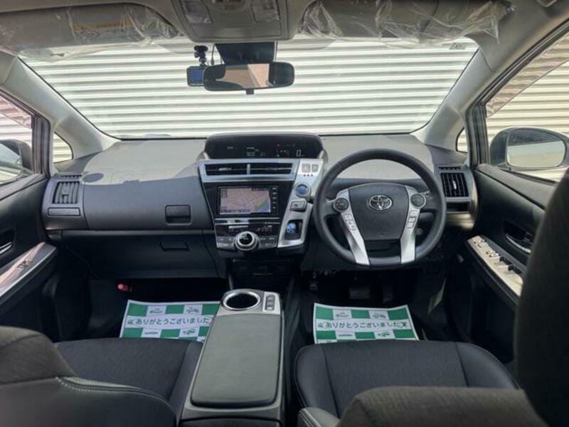 PRIUS ALPHA
