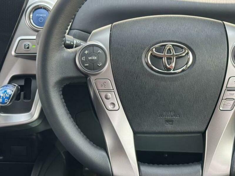 PRIUS ALPHA