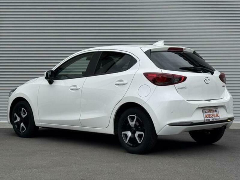 MAZDA2