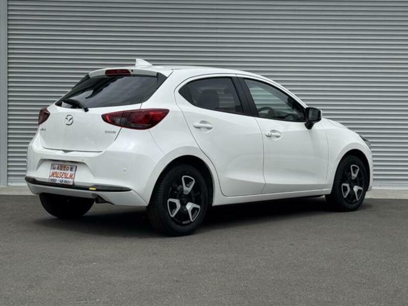 MAZDA2