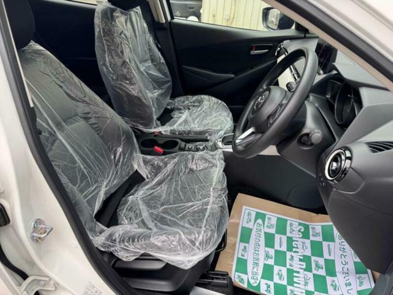 MAZDA2