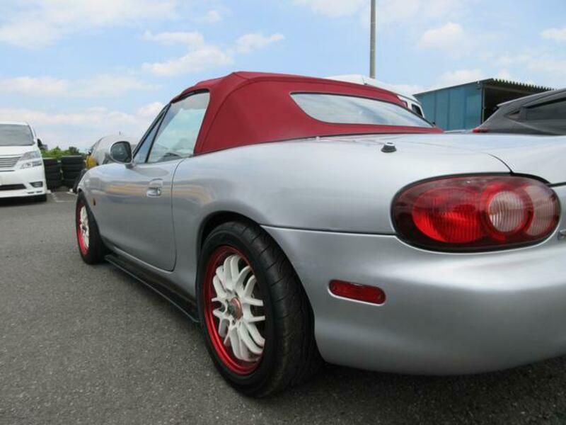 ROADSTER