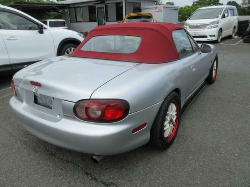 ROADSTER