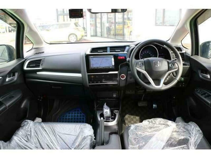 FIT HYBRID