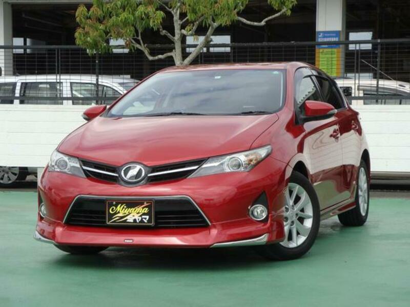 TOYOTA AURIS
