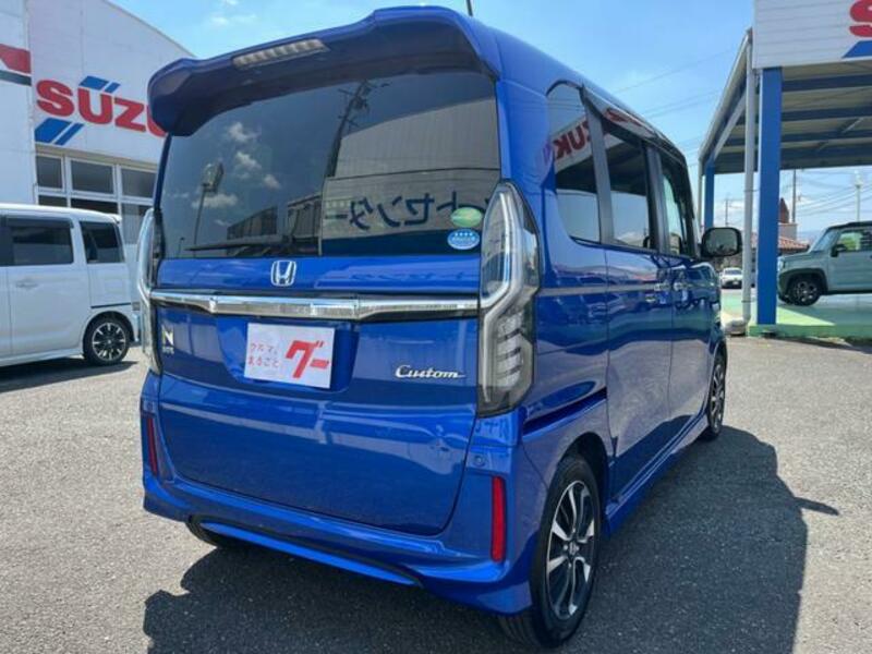 N BOX CUSTOM