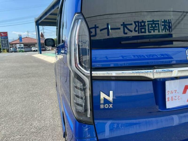N BOX CUSTOM