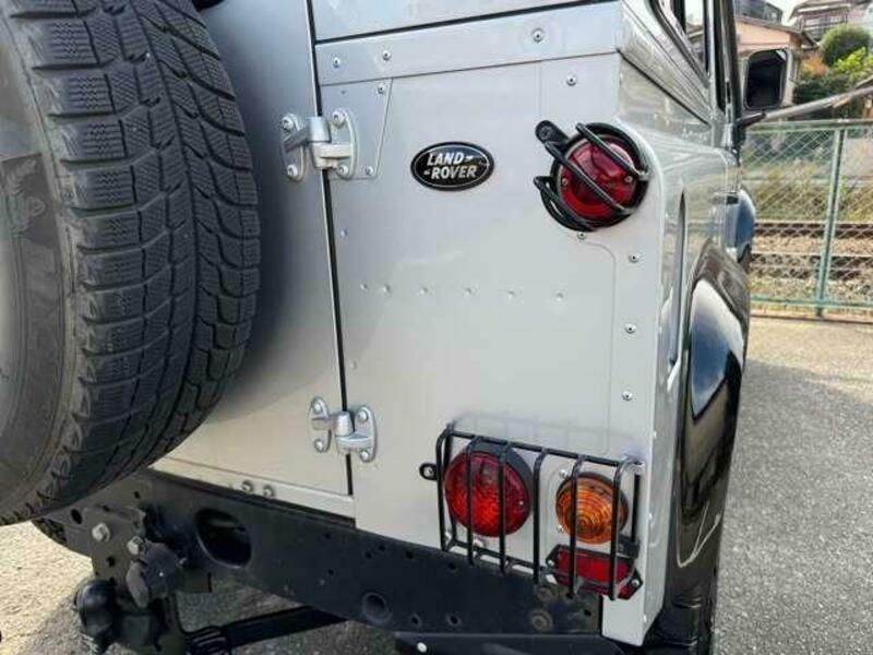DEFENDER