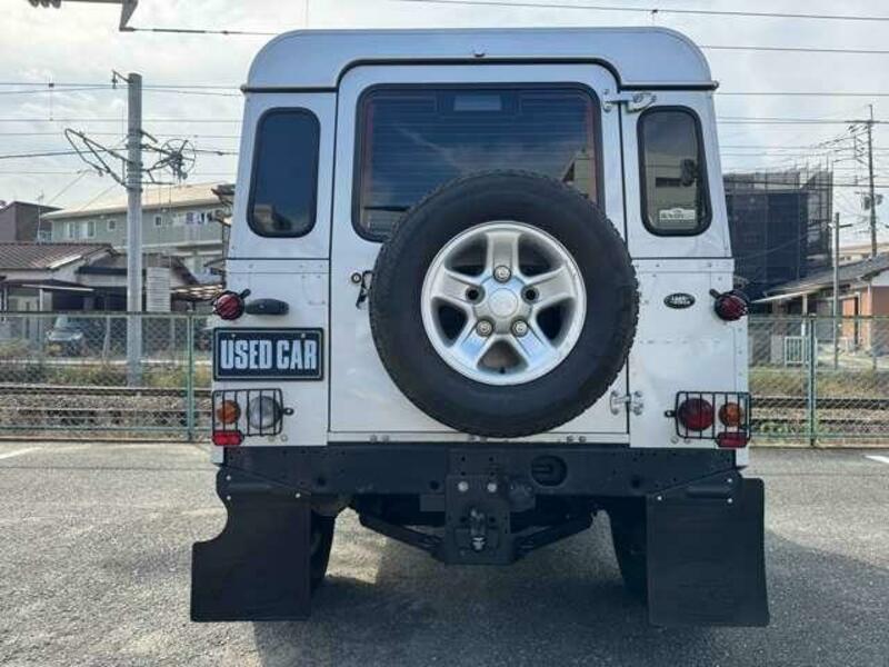 DEFENDER