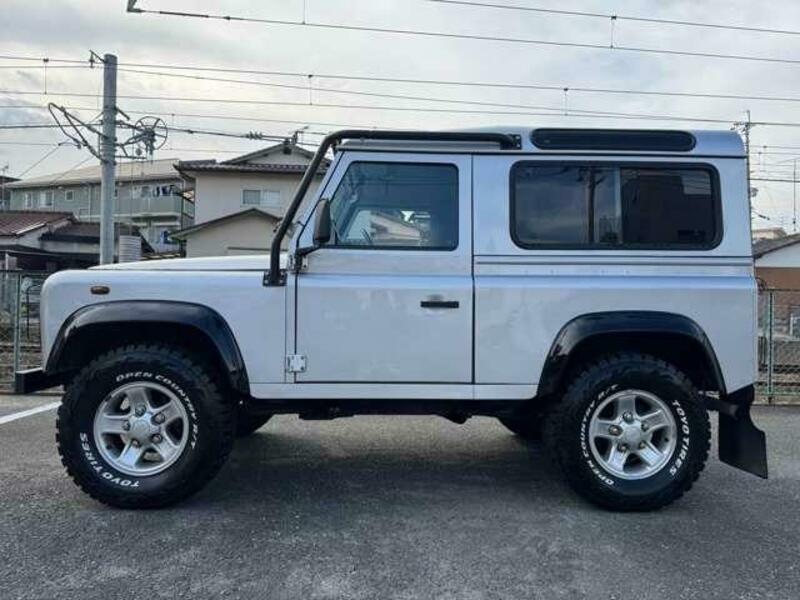DEFENDER