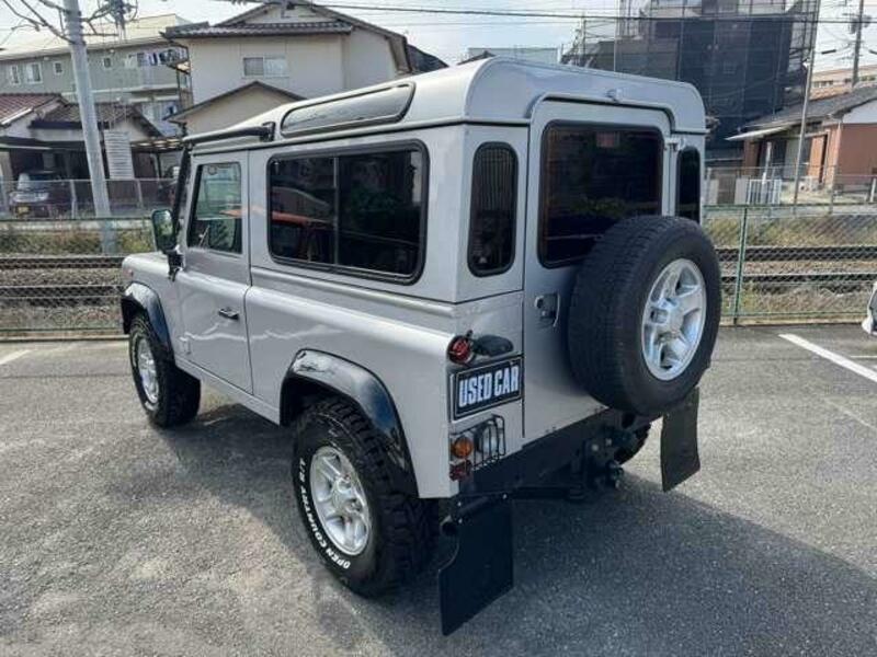 DEFENDER