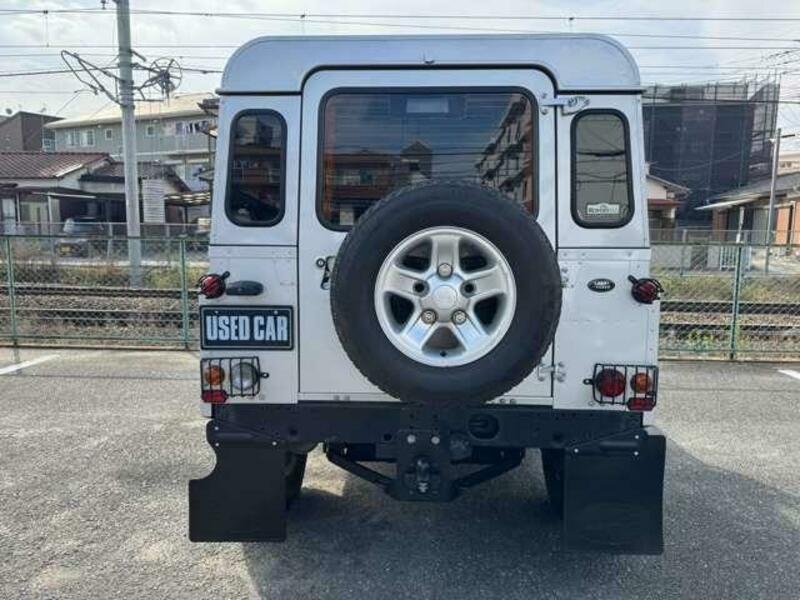 DEFENDER