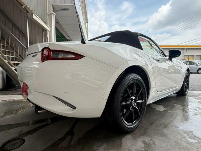 ROADSTER