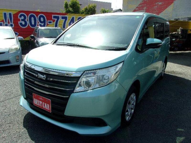 TOYOTA NOAH