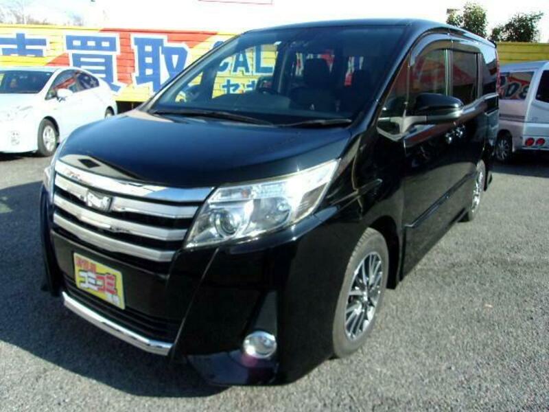 TOYOTA NOAH
